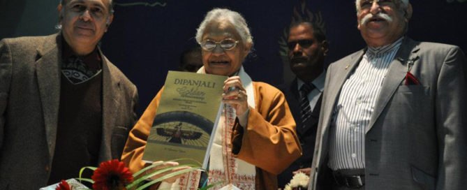 The Hon'ble Chief Minister of Delhi, Smt Sheila Dikshit releases our Dipanjali